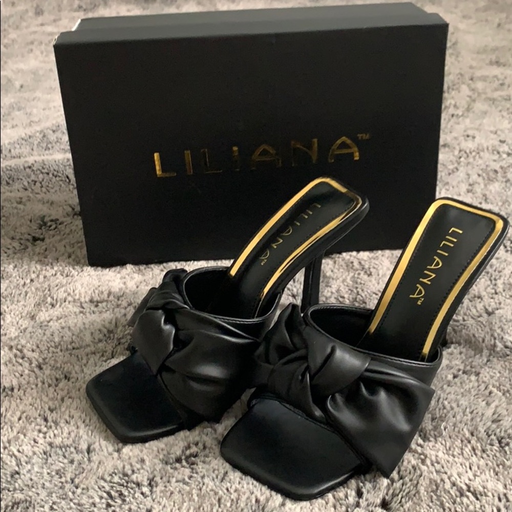 Square Toe Bow Mules